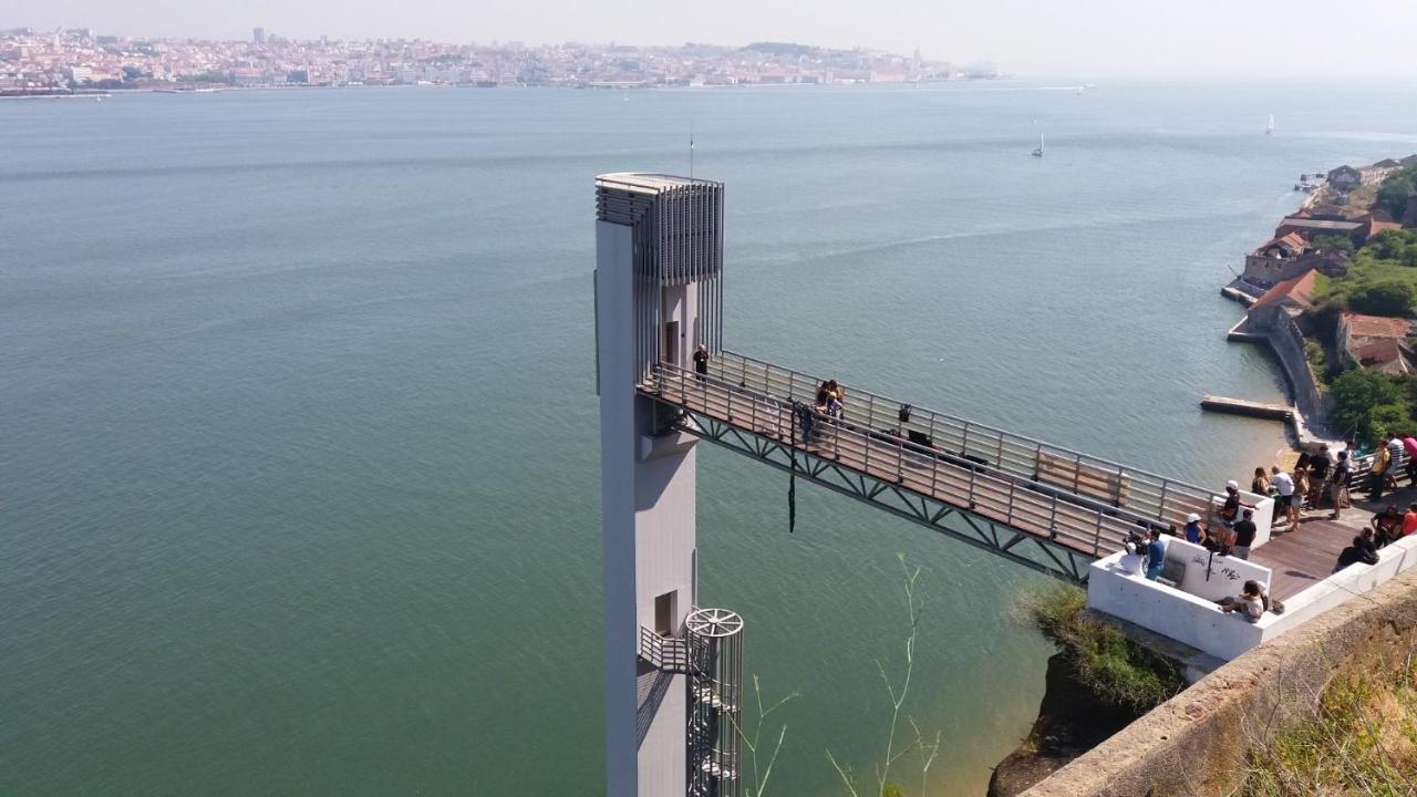 Casa Gil Anes Lägenhet Almada Exteriör bild